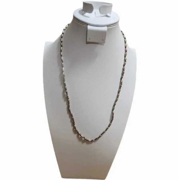 Kenneth Cole Reaction Long Gold metal and Red string necklace - Picture 1 of 3